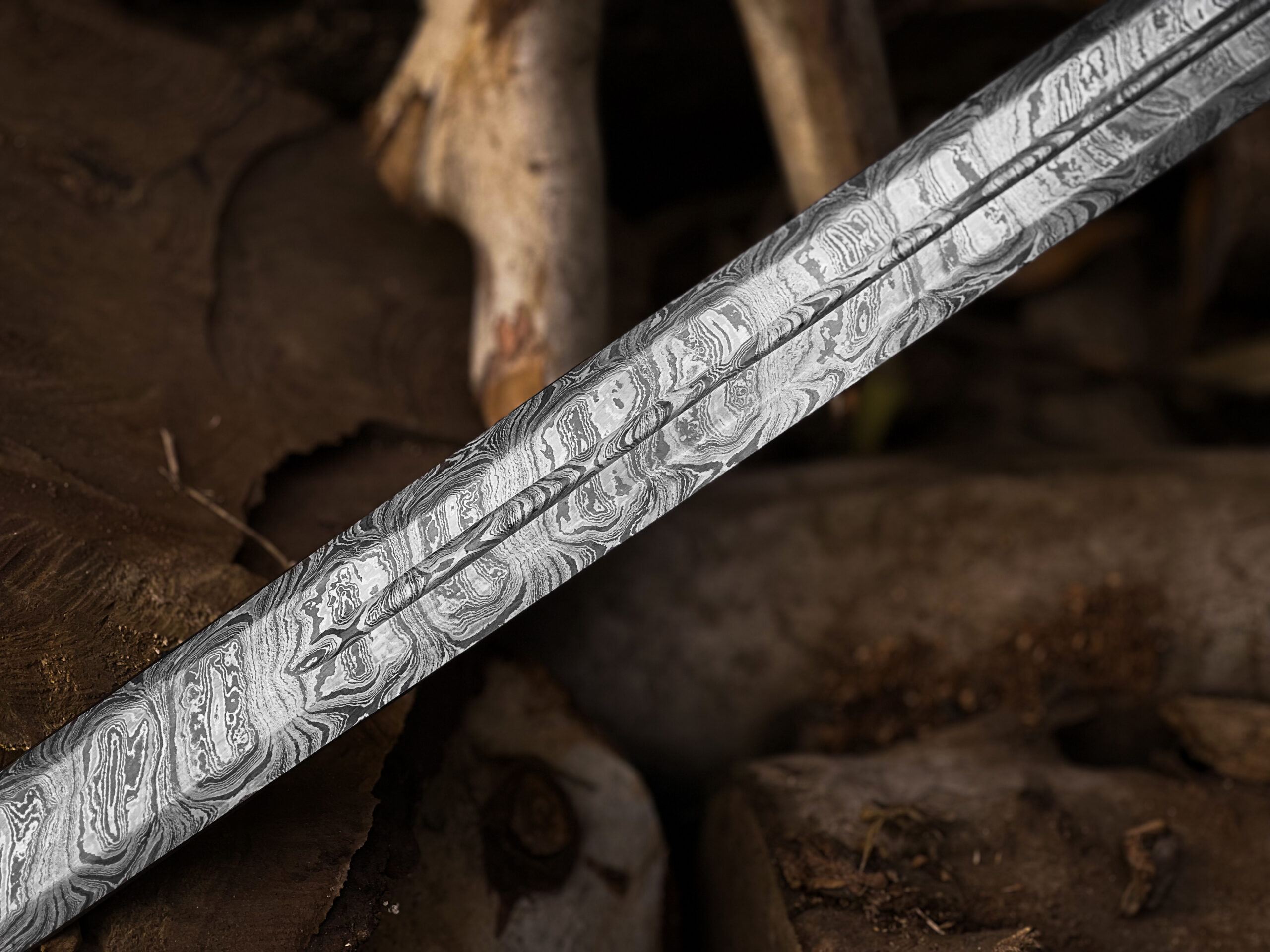Hand forged Damascus Glambdring Sword - Image 4