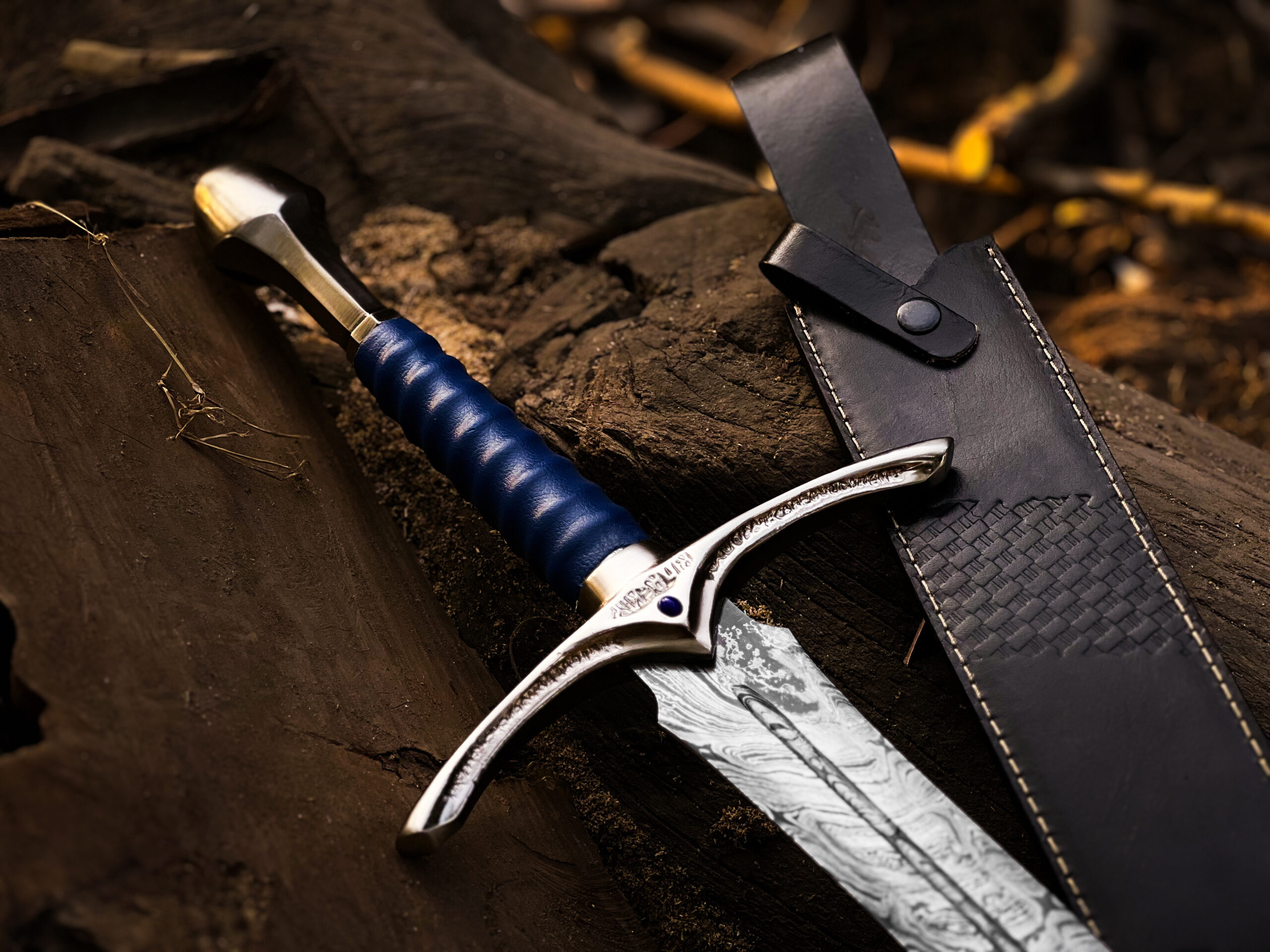 Hand forged Damascus Glambdring Sword - Image 9