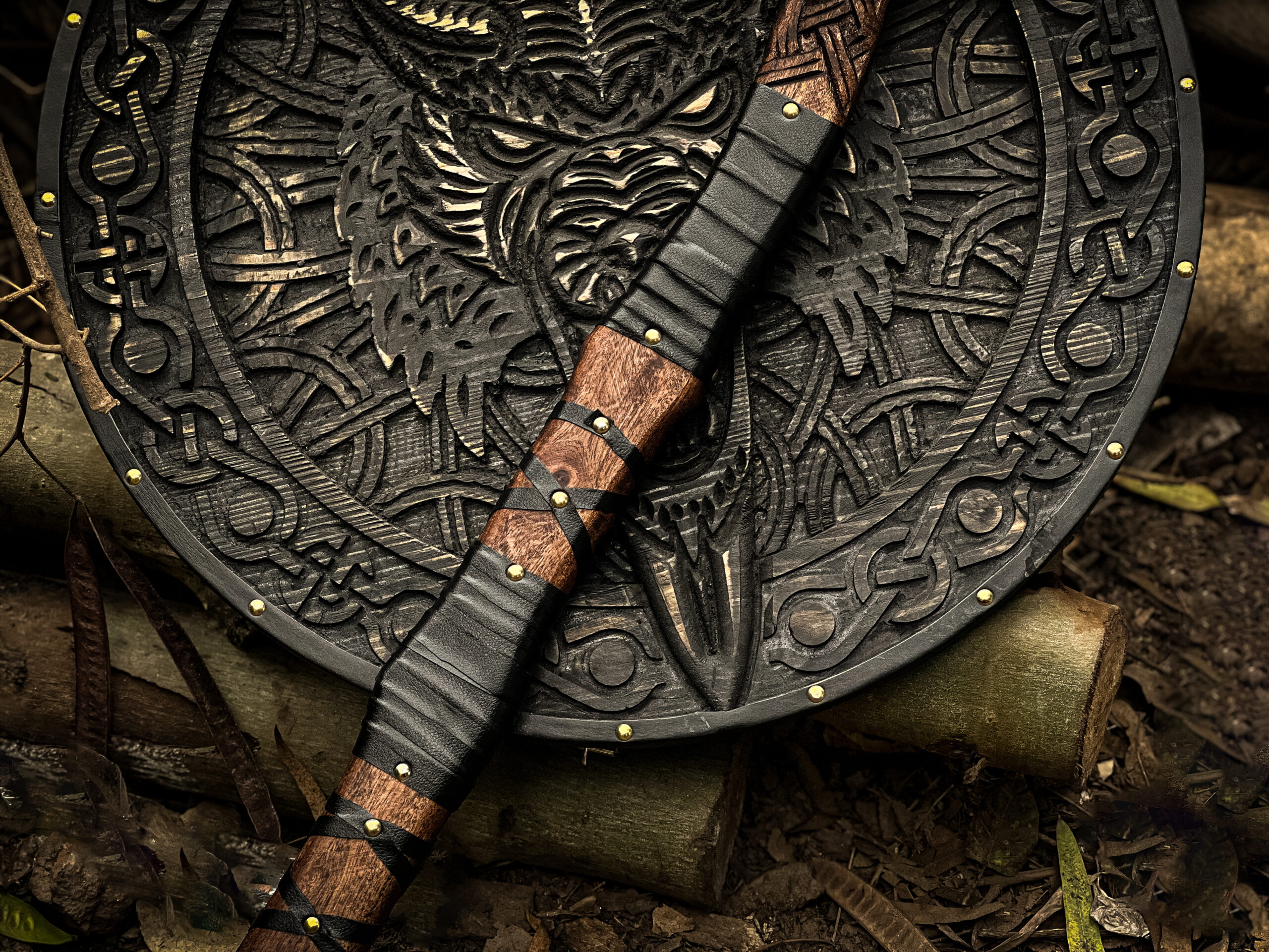 Hand Forged Viking Wolf Axe & Shield Set - Image 4